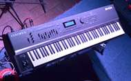 Kurzweil ARTIS - pierwsze demo nowego stage piano Kurzweila na scenie z muzykami