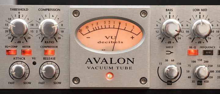 Avalon-VT-737sp-srodek