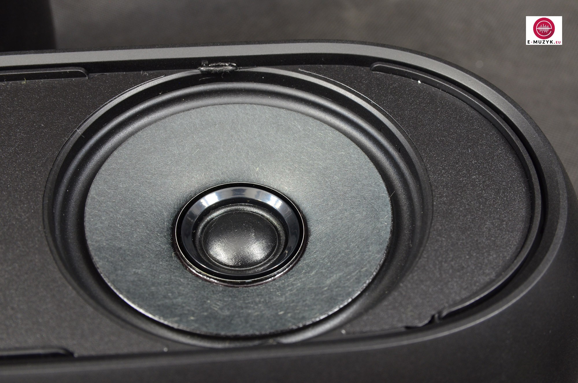 JBL 104 coaxial speaker zoom