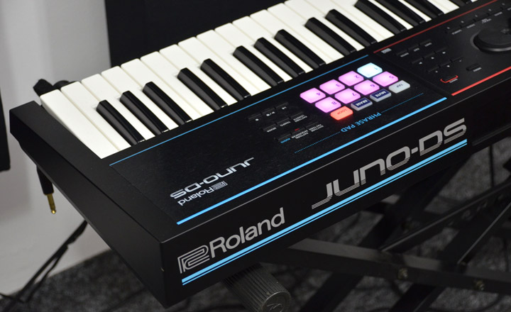 Roland-JUNO-DS61-tyl-lewa-rzut